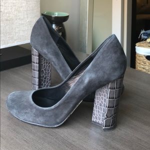Alejandro Ingelmo Lucy pumps